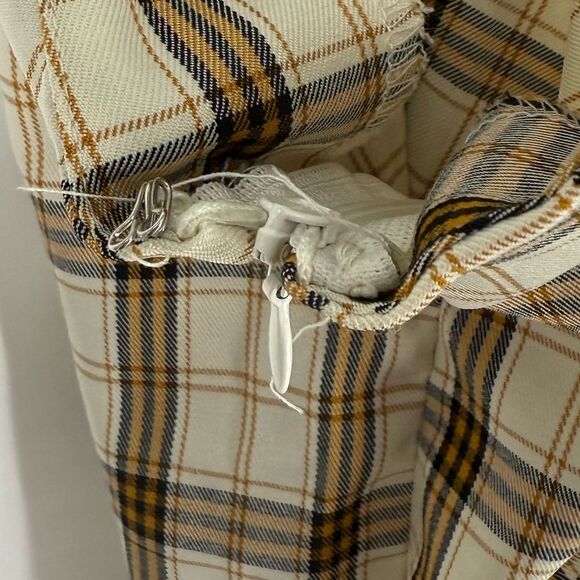 Princess Polly Euros Plaid Wide Leg Pants in Yellow Check | Size 0 - Picture 8 of 9